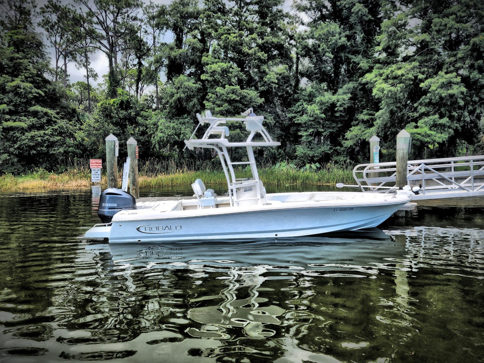 2020 Robalo 246 Cayman SD